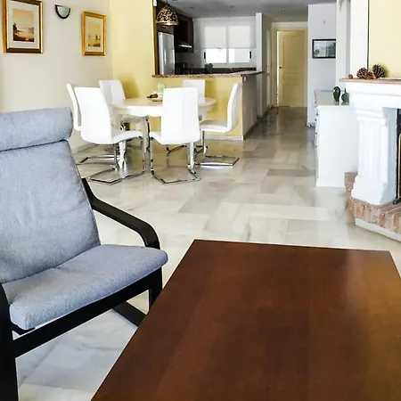 Homelystay-benalmadena, Puerto Marina Apartment Benalmadena